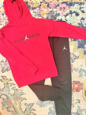 Jordan Youth Medium Matching Hoodie & Jogger Set